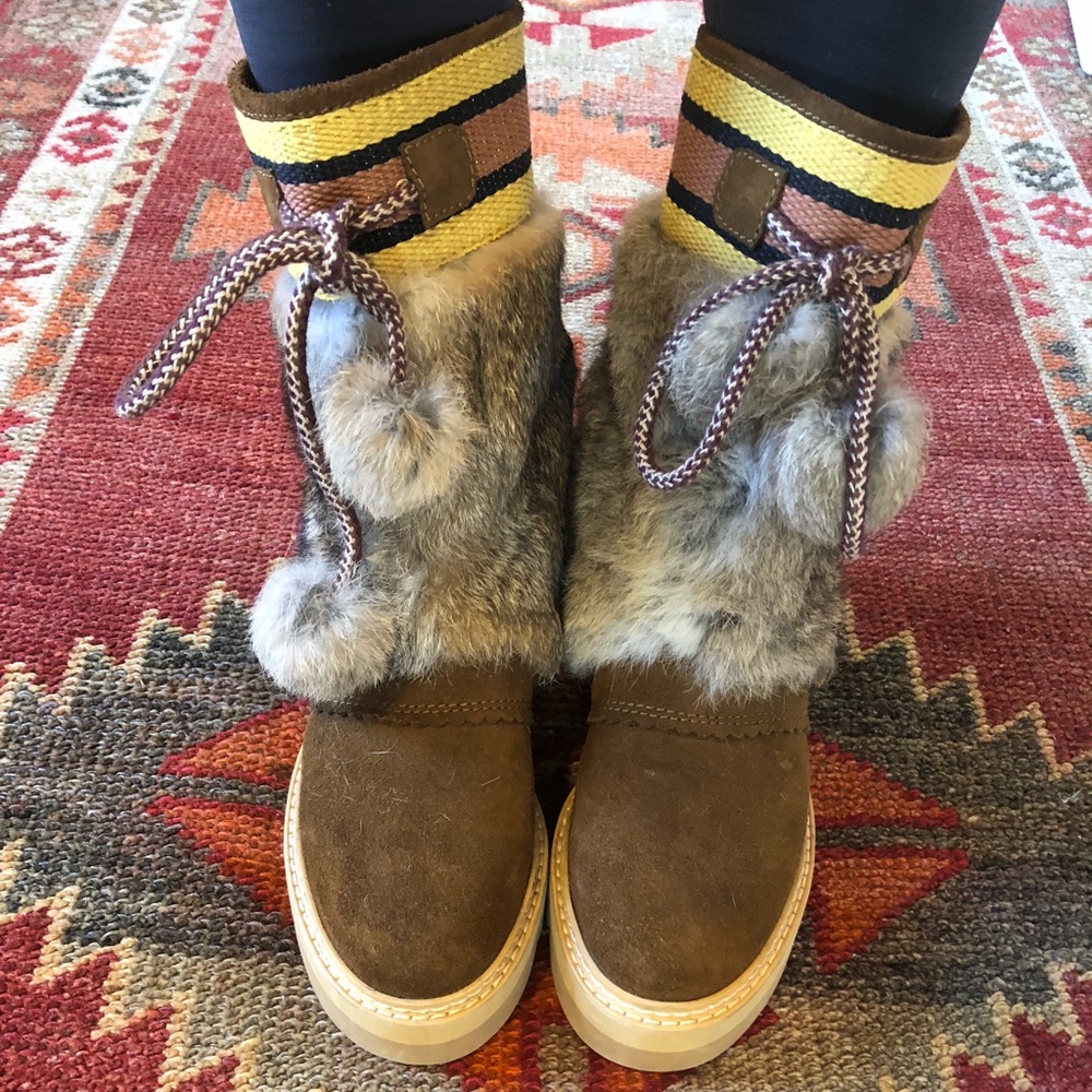 Fur boots